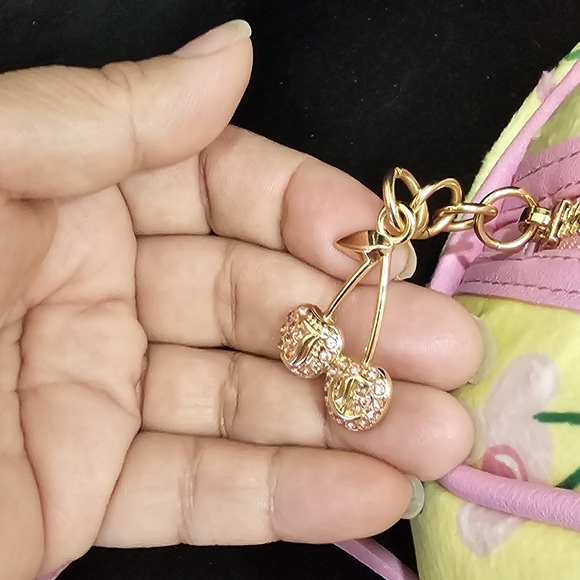 Juicy Couture Gelato Cherry Bag - Picture 4 of 8